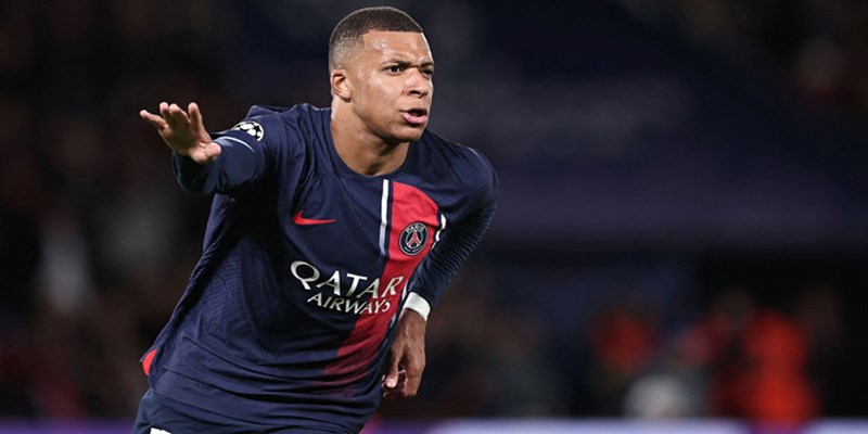 Kylian Mbappe thích nghi với áp lực tại Real Madrid